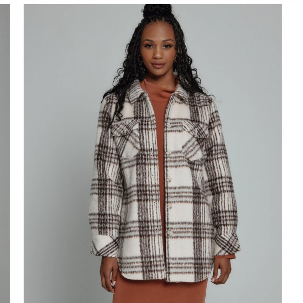 EUC 7 Diamonds Harper Shacket Women's Medium Plaid Pearl Cream Brown Jacket